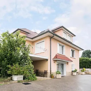 https://appartement-independant-en-maison-a-15-min-de-lyon.hotels-rhonealpes.com