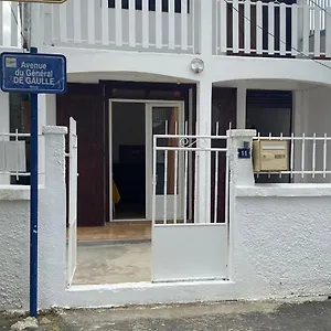 https://appartement-proximit-de-la-plage-du-bourg.comcaribbean.com