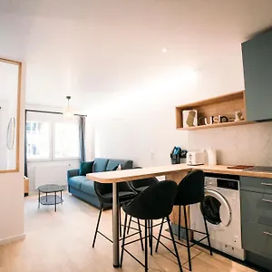 https://le-majestic-luxury-t2-plein-centre-v-rent.hotels-rhonealpes.com